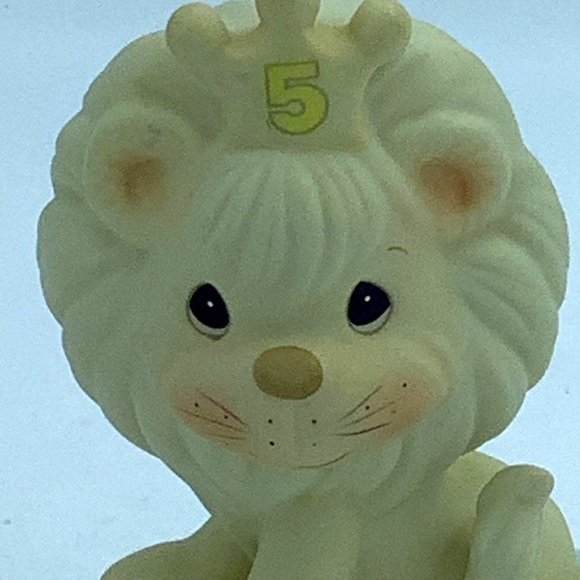 1985 Precious Moments “This Day is Something to Roar About” Figurine - Picture 2 of 9